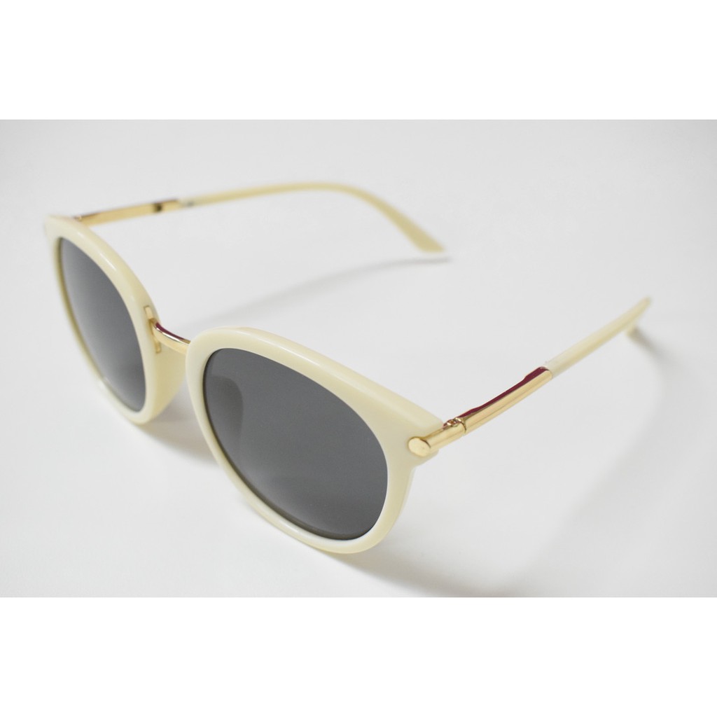 Inone Fashion  Sunglasses for Women Kacamata Hitam Fashion Wanita Frame Model Tren Simple-White lens black