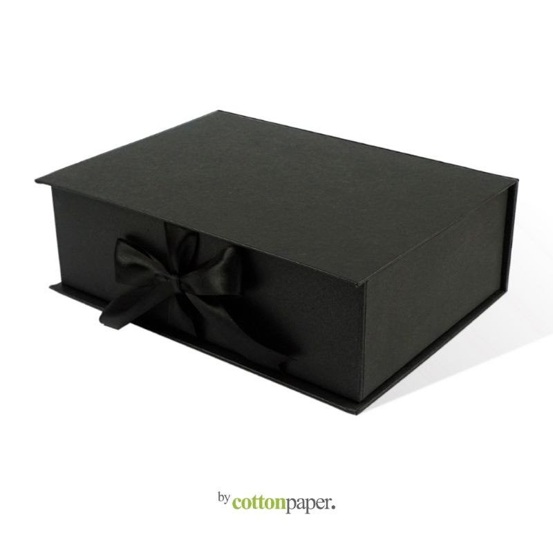 

Box Kado Hitam / Gift Box / Box Polos / Hampers / Box Hampers / Hardbox / Jumbo Size