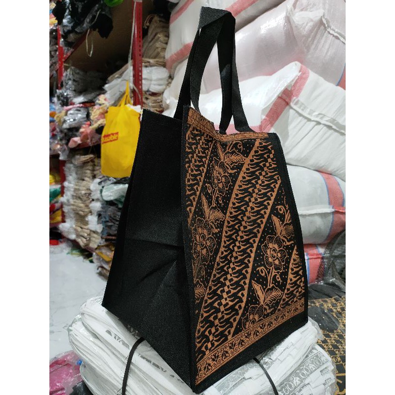 Tas hajatan kotak batik bunga uk.22x22x30