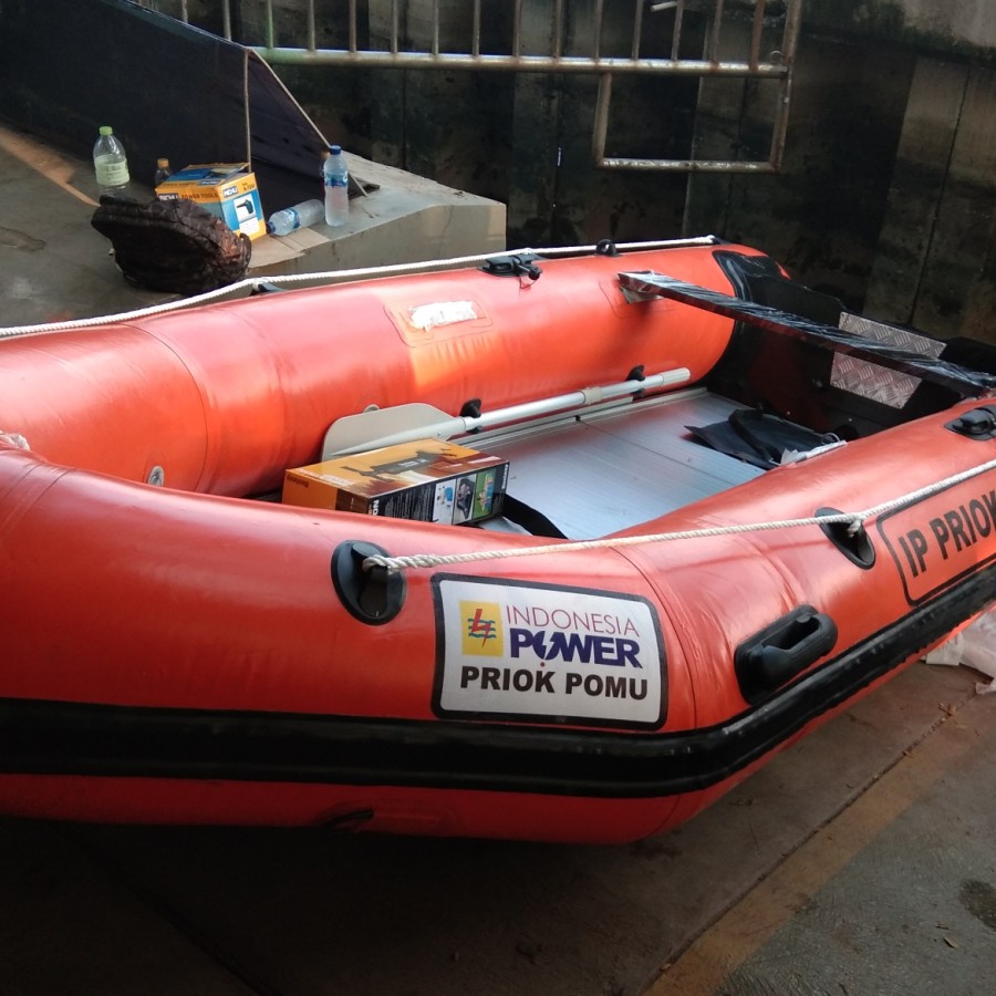 Perahu Karet Rescue 8orang keselamatan