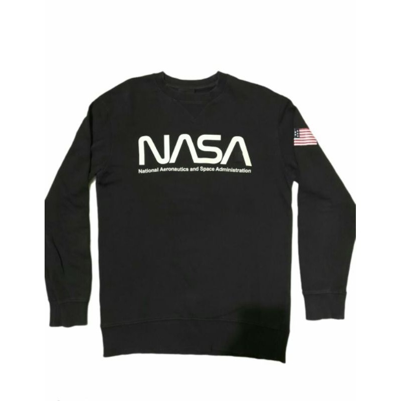 Crewneck Nasa design united Glow in the dark second bekas preloved