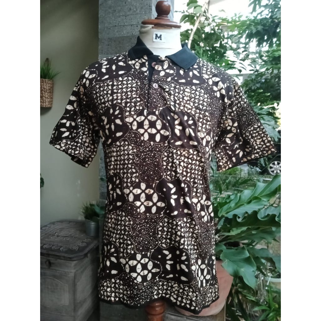 Kaos Kerah Motif Batik Pria