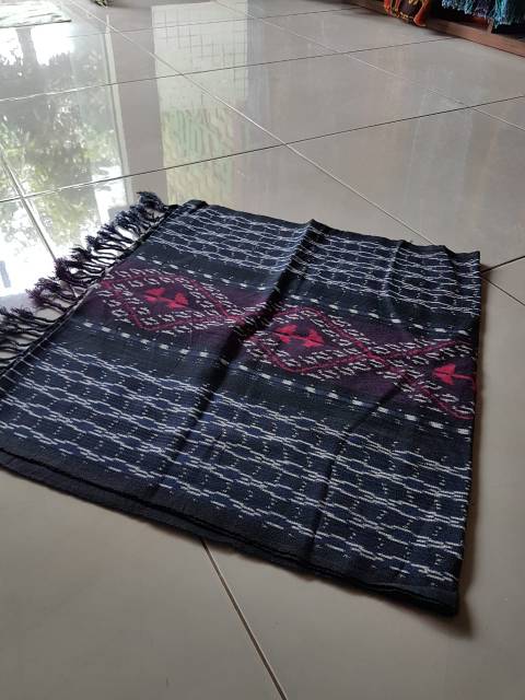 Selendang Tenun Etnik Toraja