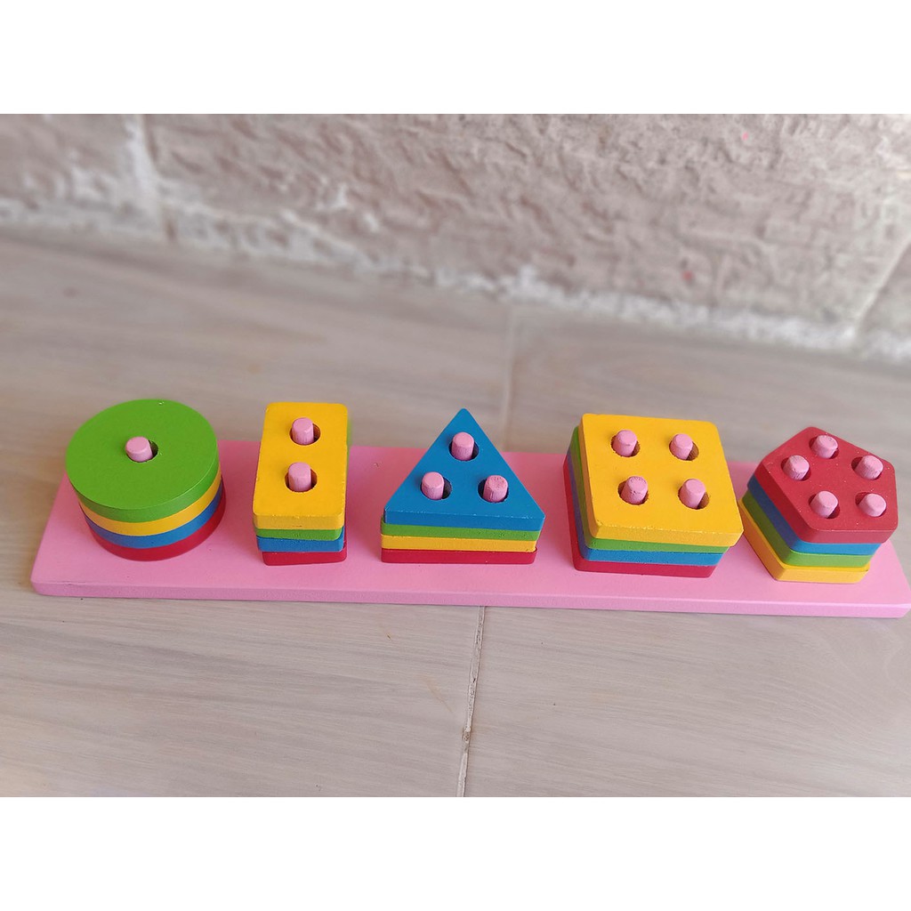 Menara geometri panjang