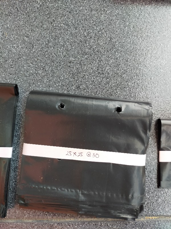 Polybag/ Polibek Tanaman Ukuran 25x25 (uk Lipat 25 Cmx 12,5 Cm) Per Lembar [min. Order 5 Lembar]