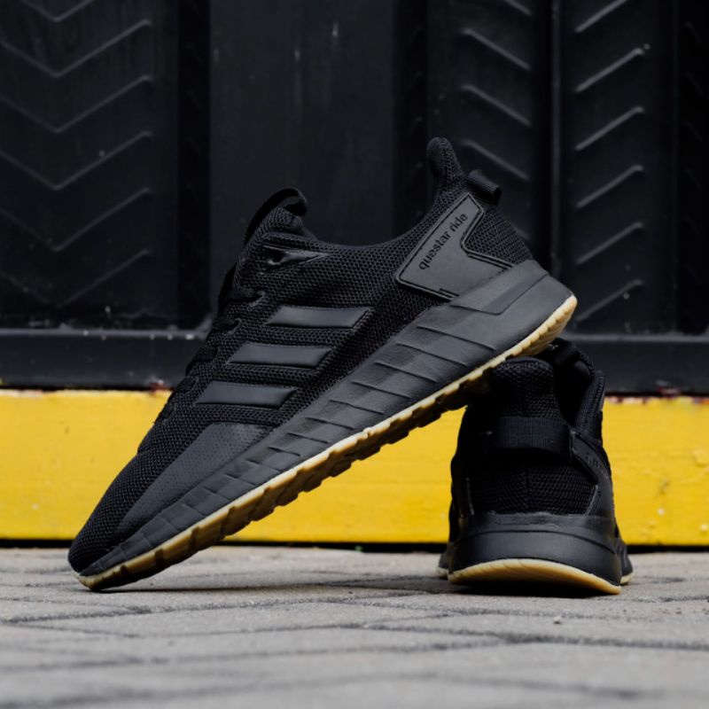 Adidas Questar Ride &quot;All Black Gum&quot;