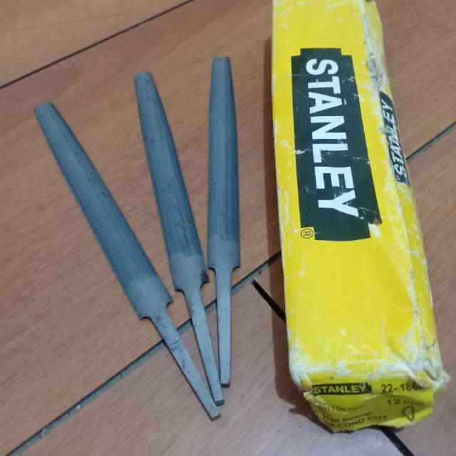 

Kikir Stanley 22-186B half round second cut 6 inch