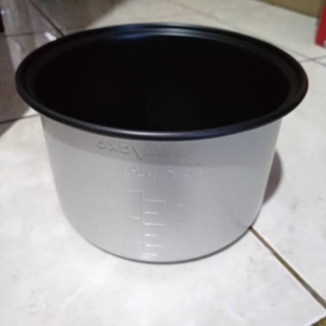 Miyako Panci Teflon Magic Com Rice Cooker 0.6L 0.6 Liter