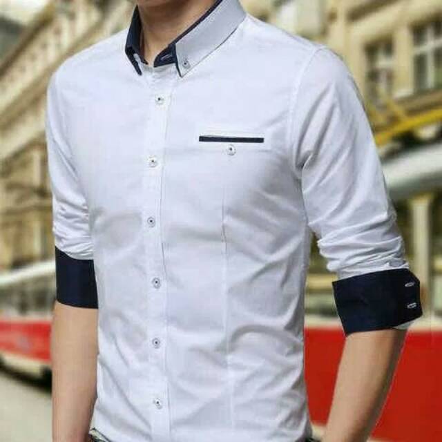 Kemeja pria slim fit