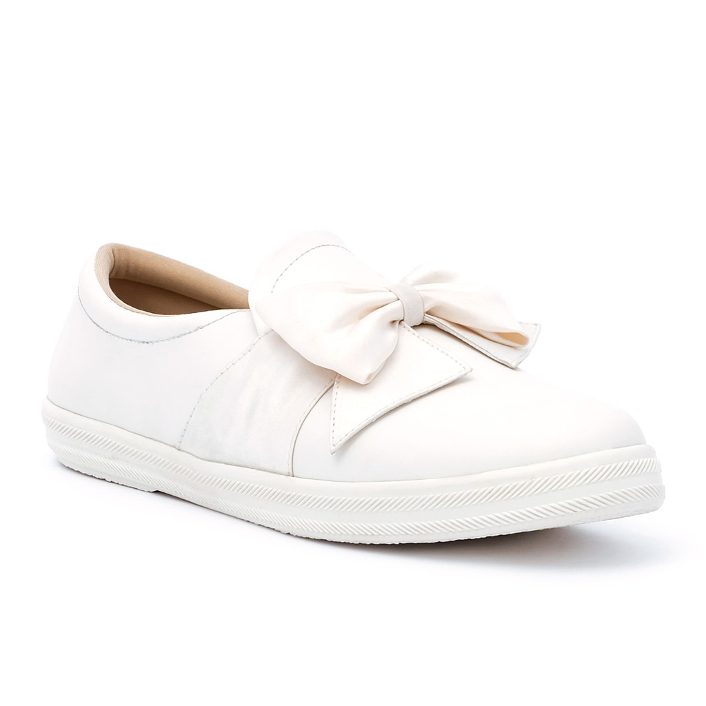 KHK by Khakikakiku Amora Slip On White