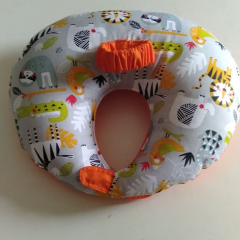 Sarung Bantal Menyusui/Bantal Dot Bayi