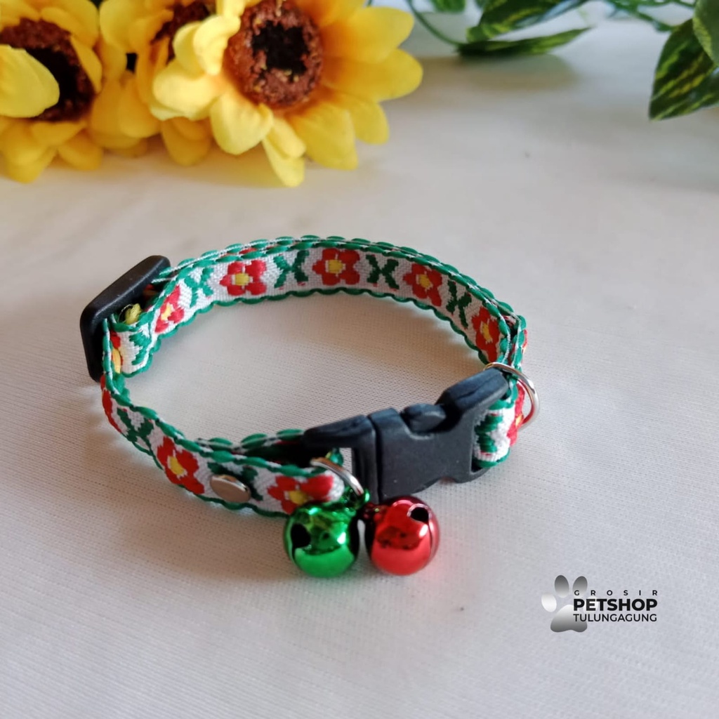 Kalung Kucing Motif Bunga Silang 2 Lonceng Bahan Tebal Berkualitas