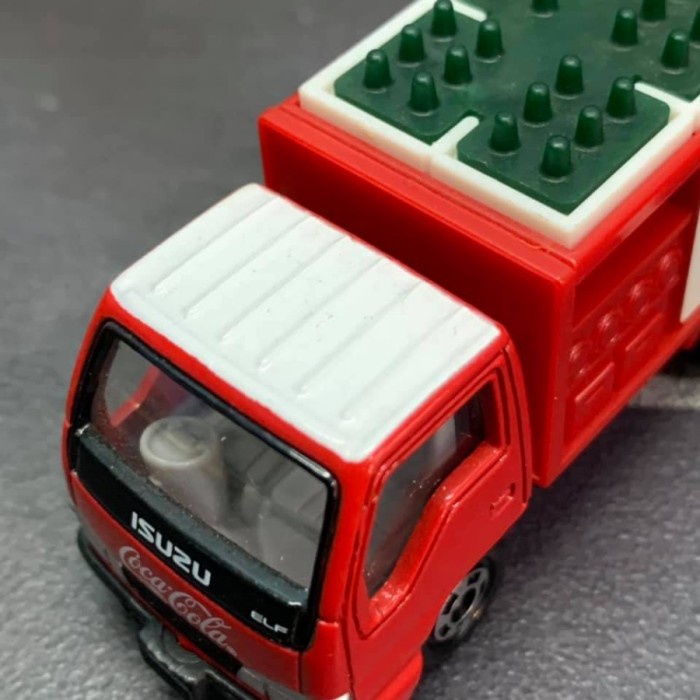 Tomica Kuji 8 Coca Cola Art Collection Route Truck Polar Bear China