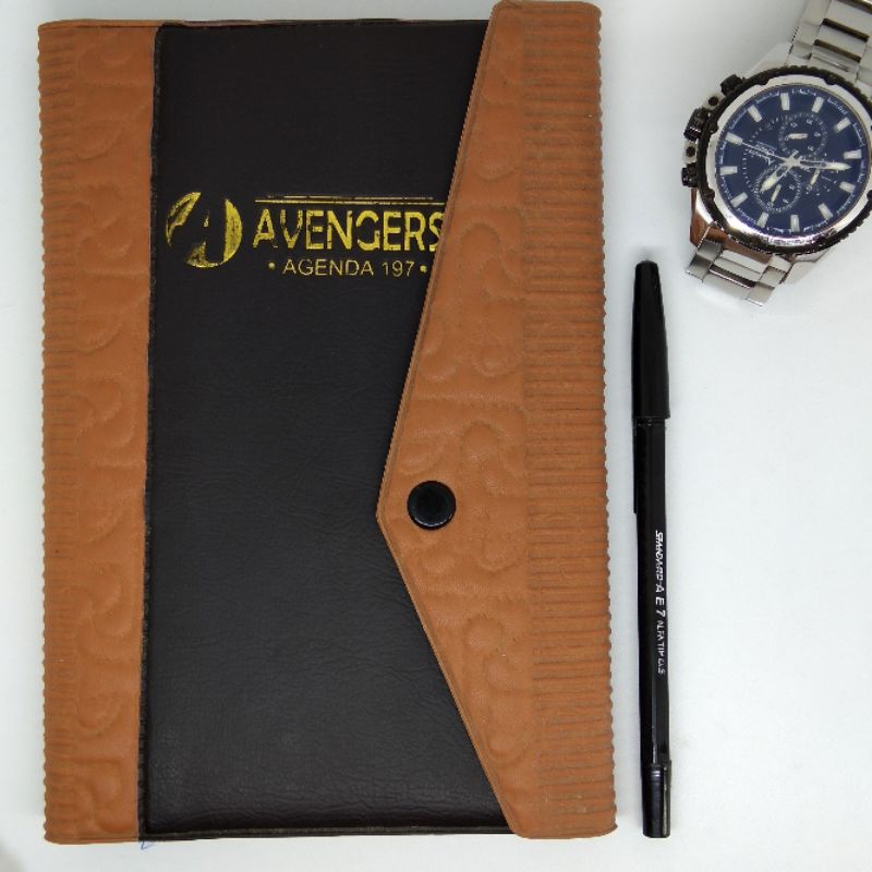 

Buku Agenda Kulit AVENGERS 197 Coklat