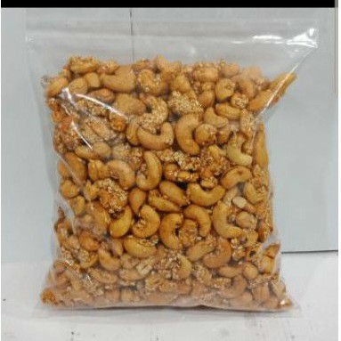 

kacang mede wijen super 1000gr