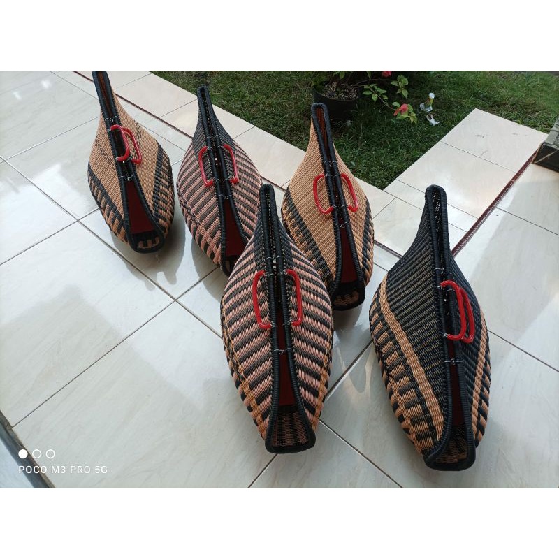 Tas Ayam Bangkok Aduan Lurusan plus Karpet