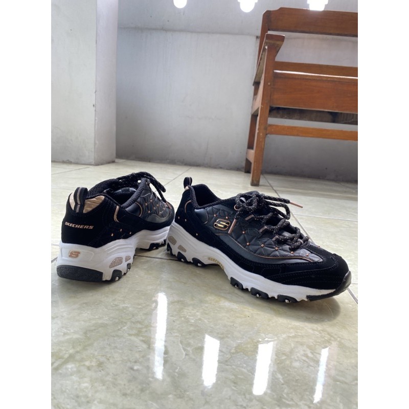 Sepatu sneakers Skechers D'lites - Glamour Feels Air-Cooled Memory Foam