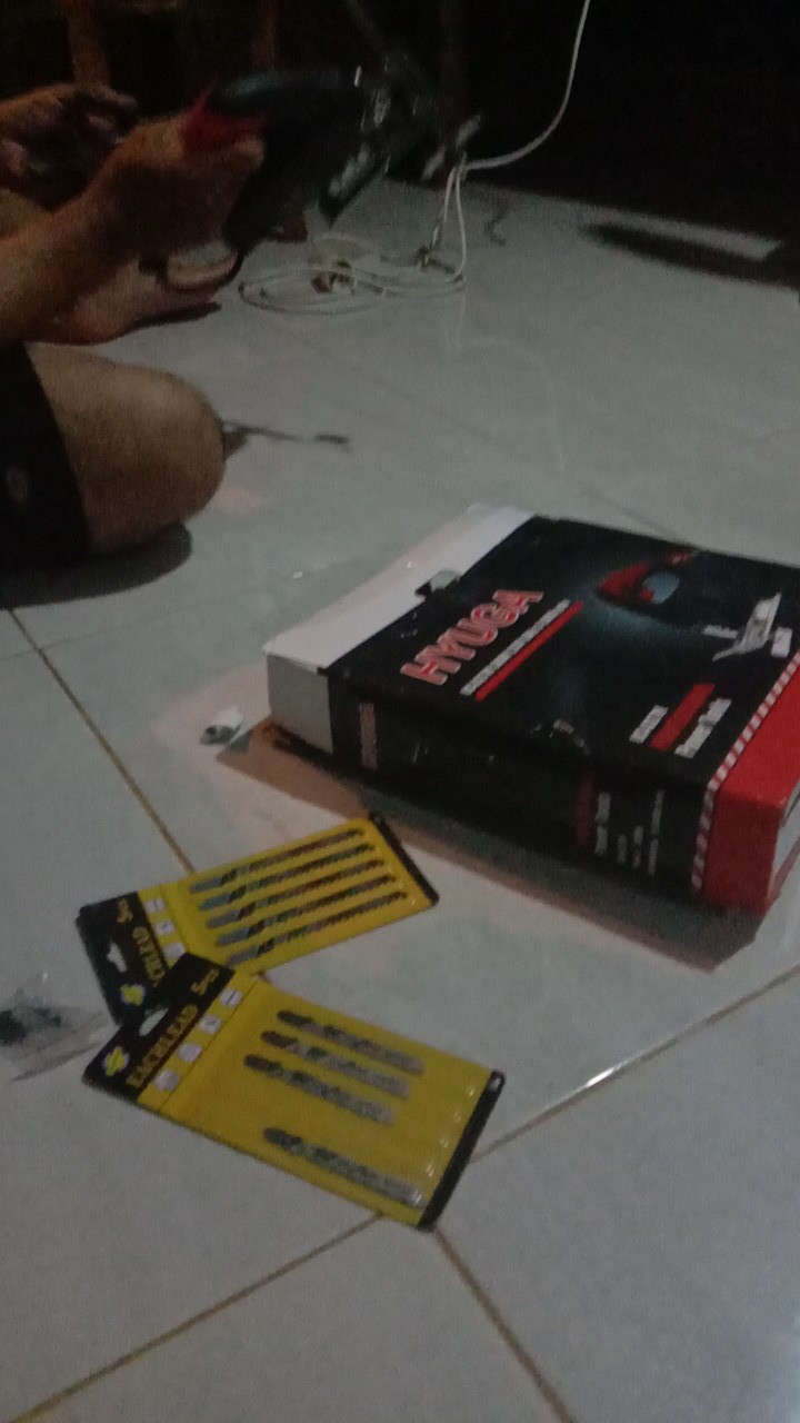 Mesin Gergaji Triplek Mesin Gergaji Kayu Jigsaw Hyuga Import