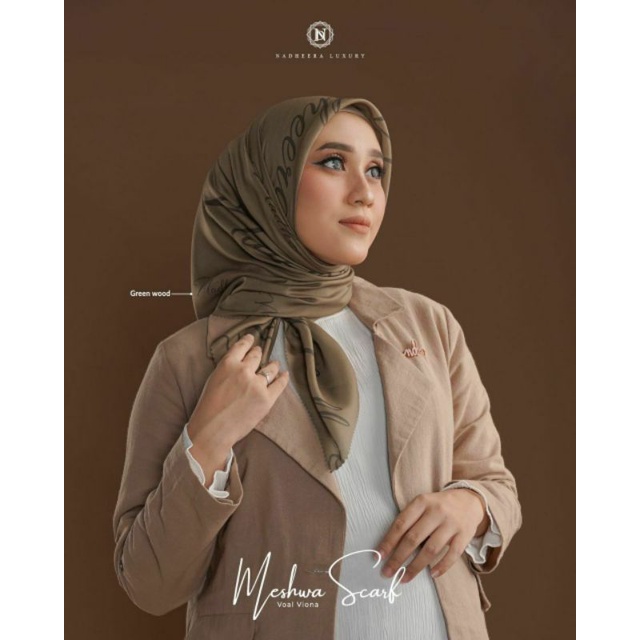 Meshwa Scarf By Nadheera Luxury