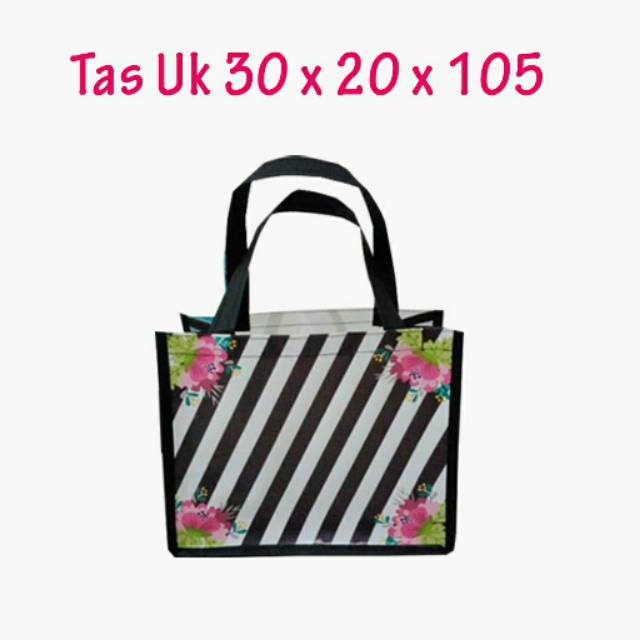 

Tas ultah mika Keren Uk 30 x 20 x 15