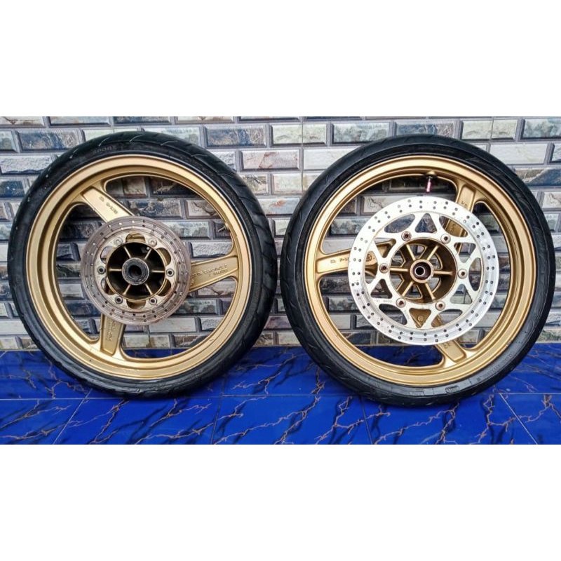 velg ORIGINAL KAWASAKI NINJA RR copotan