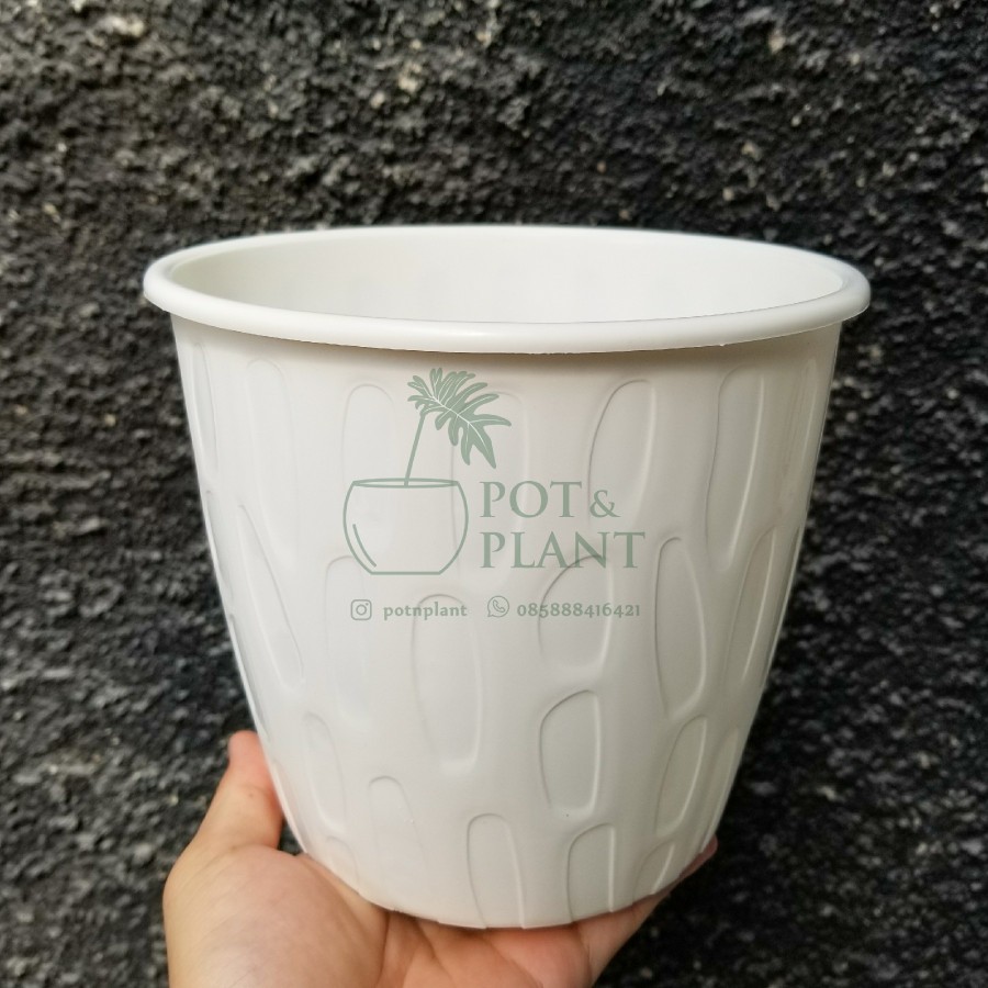 Pot Plastik Tabitha Pot Kacang 20 cm PK PUTIH