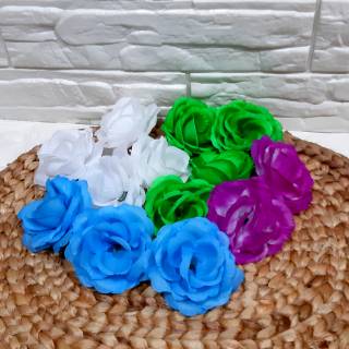 Bunga mawar Kuntum imitasi 1 250 1 300 per pcs Bunga mawar Kuntum imitasi 1 250 1 300 per pcs