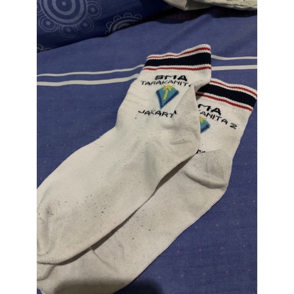 1 pasang kaos kaki tarq