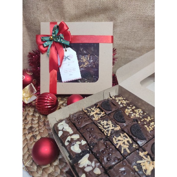 

Brownies Christmas Hampers