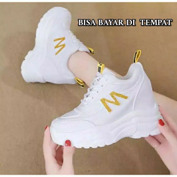 Hot sale SEPATU OLAHRAGA ADIDAS PUTIH WANITA CEWEK CEWE CASUAL SPORT BOOT BOOTS Hanya di mutiara