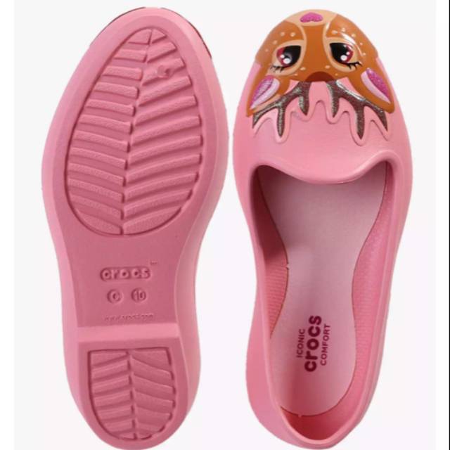 crocs pink shoes