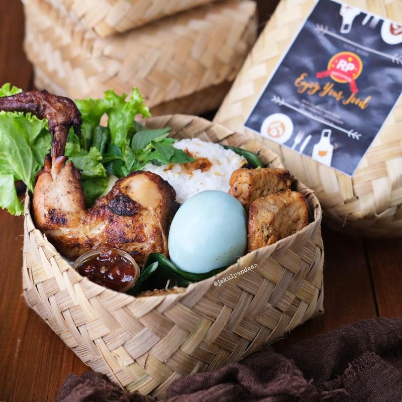 

[ Halodul ] Besek Bambu 14x14 TERMURAH Besek Catering Besek Nasi Besek Souvenir Termurah