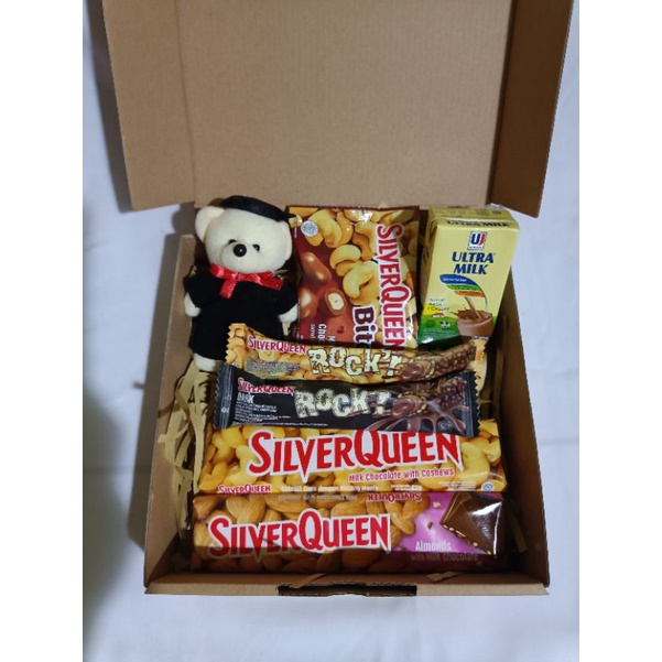 

(READY STOCK) SPECIAL VALENTINE HAMPERS SNACK COKELAT / WISUDA / ULANG TAHUN / GIFT VALENTINE SNACK BOX COKLAT SILVERQUEEN TERMURAH PAKET JAJAN KADO VALENTINE SPESIAL