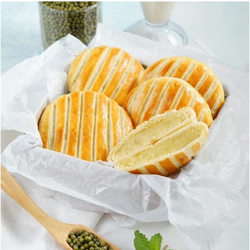 

Pia Khas Nyonya Holland Bakery