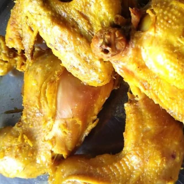 

AYAM BROILER BUMBU siap digoreng/ dibakar