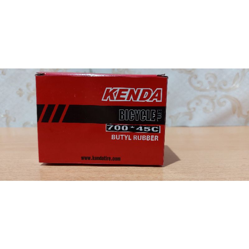 ban dalam kenda 700x45C AV48