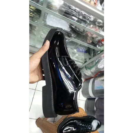 sepatu jatah polri pdh