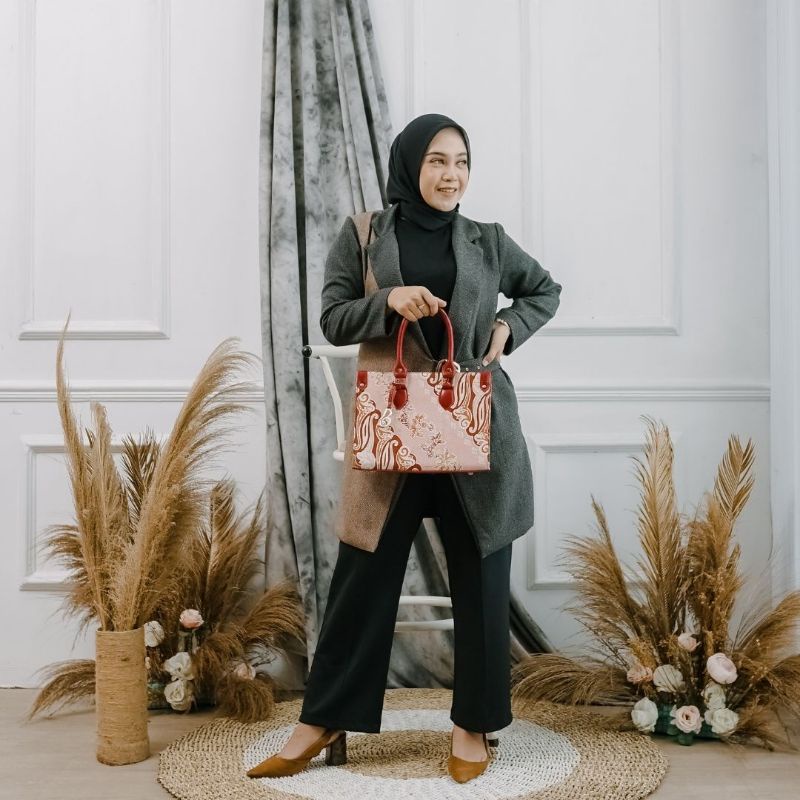 Tas Kulit Kenes Batika