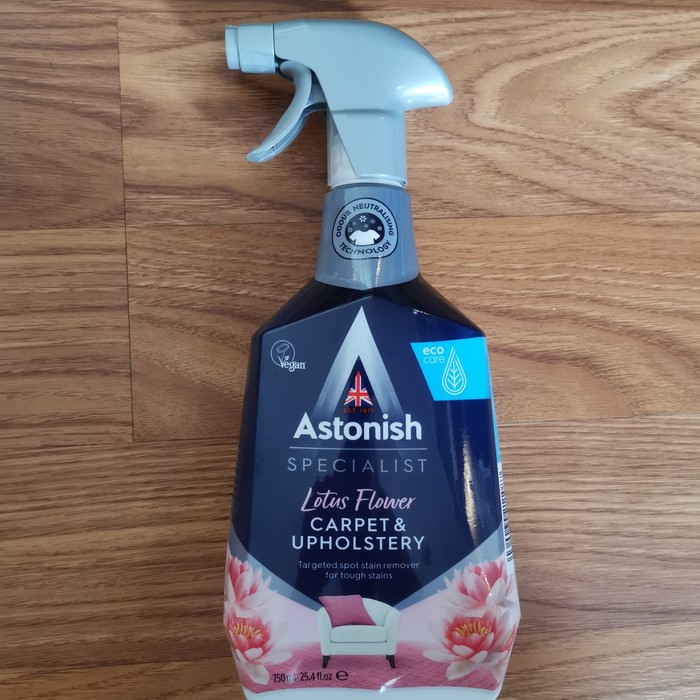 Astonish Cairan Pembersih Karpet Kain Sofa 750ML