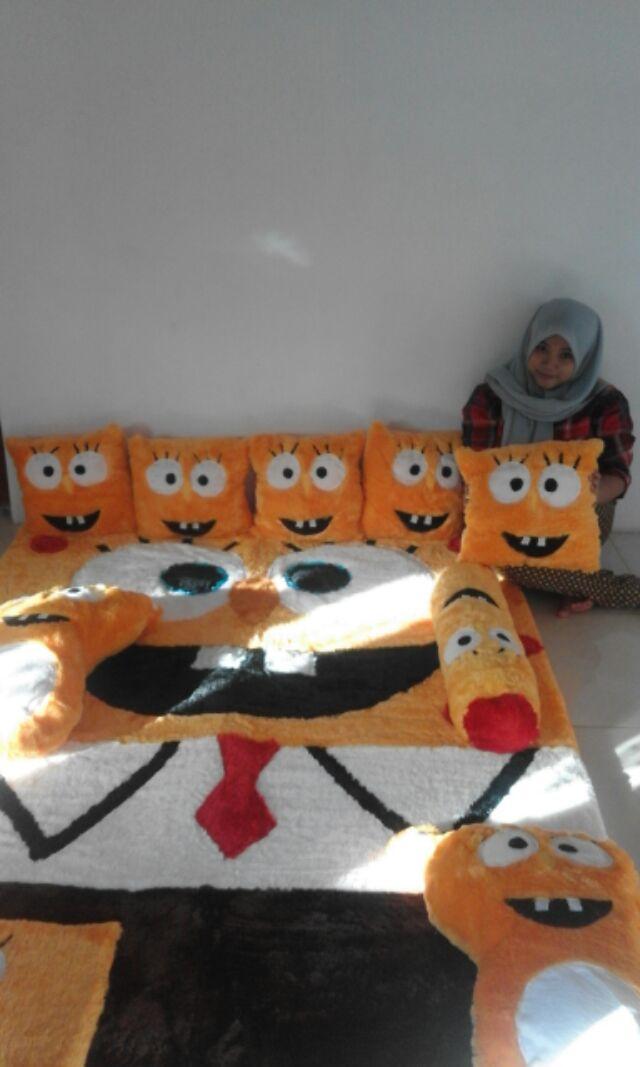 Bantal Karakter