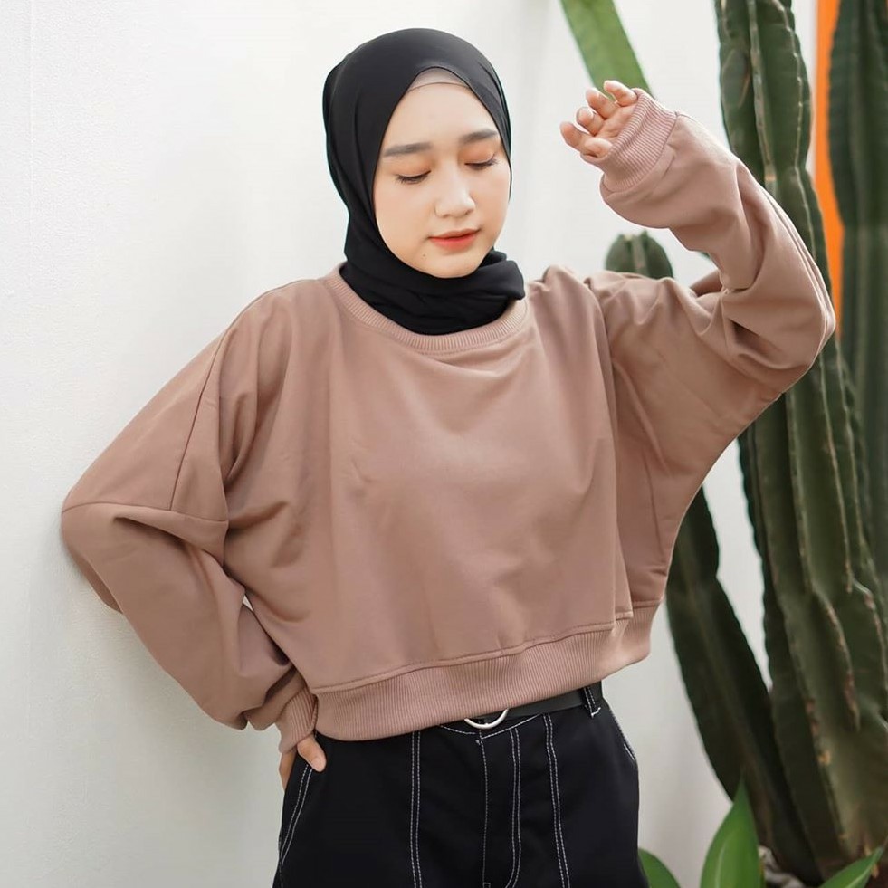 OVERSIZE CROP SWEATER WANITA - SWEATER CROP - SWEATER WANITA OVERSIZE