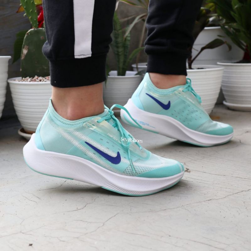 zoom fly 3 womens