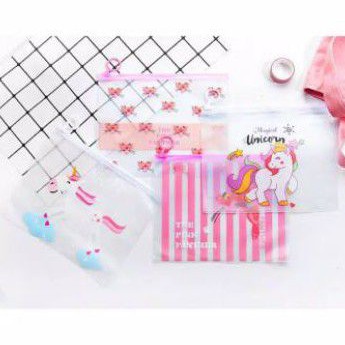 

Tempat Pensil Zip Lock Unicorn - Tiger Import