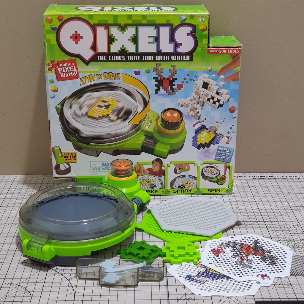 QIXELS DESIGN CREATOR PRELOVED