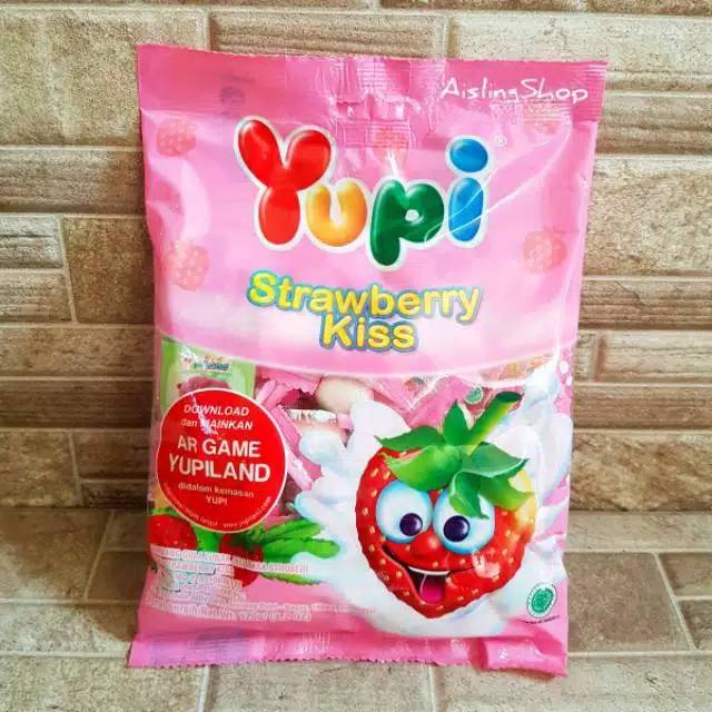 

Permen Yupi Strawberry Kiss kemasan sak 120 gram