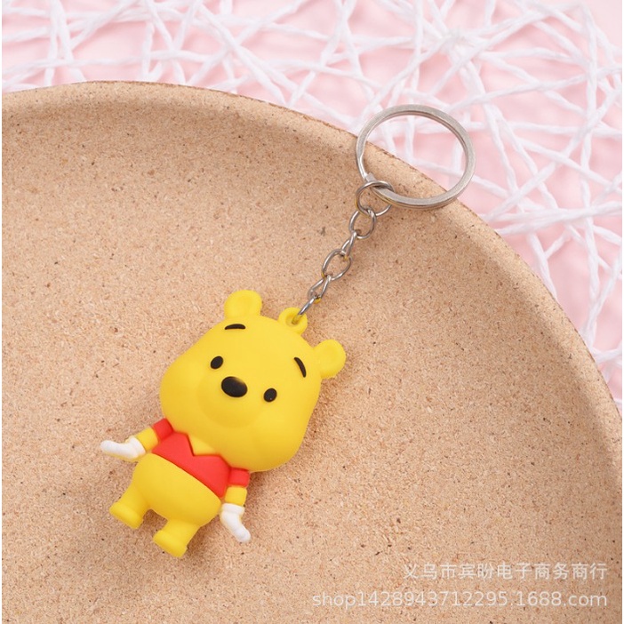 Gantungan Kunci DISNEY Aksesoris Pvc Karakter Lucu Custom Souvenir Bahan Karet Donald Pooh Micky Minnie Piglet Wanita Pria Pin bros Mini Button Lucu Aesthetic Chikoisme