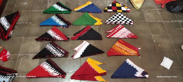 Kualitas premium / udeng banyuwawi / udeng jawa / iket bali / barongan / reog / pecut / cambuk /gong