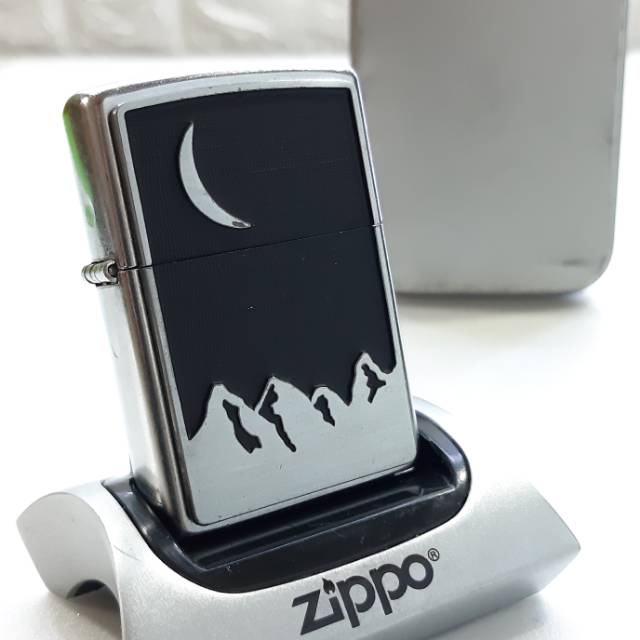 Zippo Marlboro moon over mountain