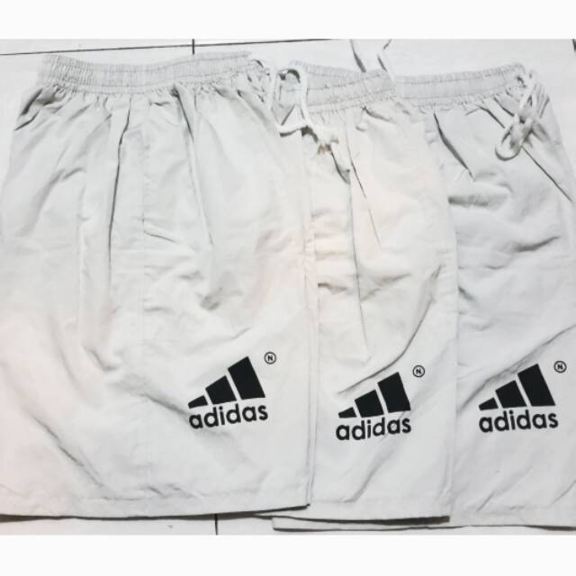CUCI GUDANG CELANA PENDEK KOLOR ADIDAS PRIA WANITA KHUSUS WARNA PUTIH OBRALLLLLLLL
