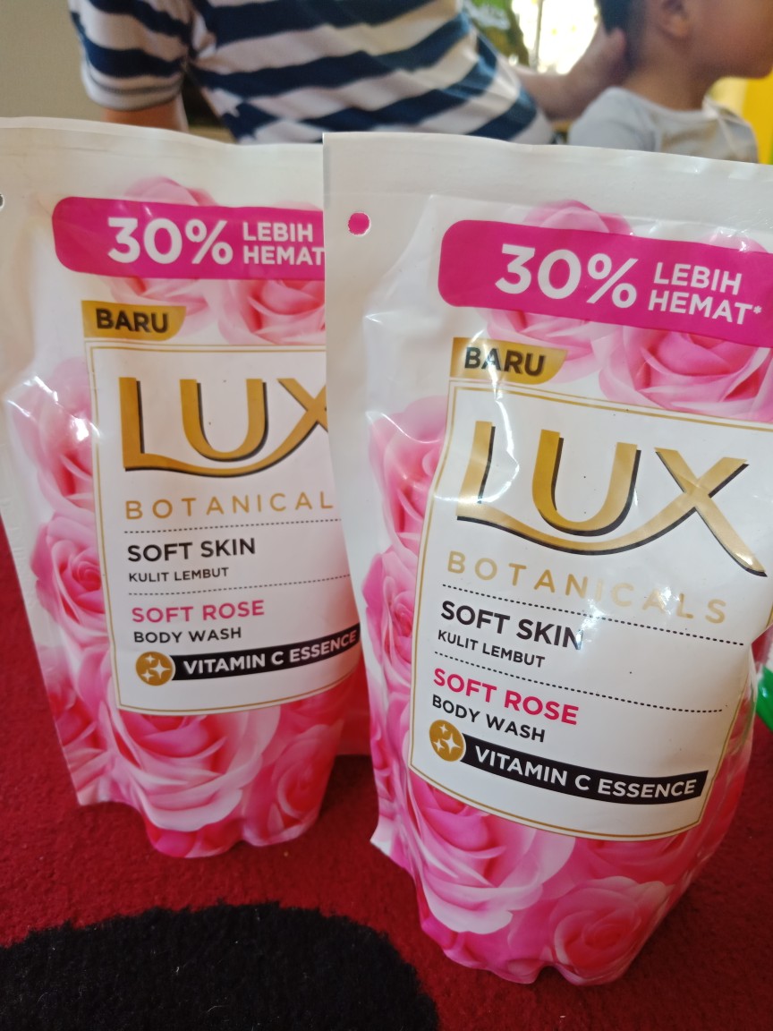 Lux Soft Rose Sabun Cair 450 Ml